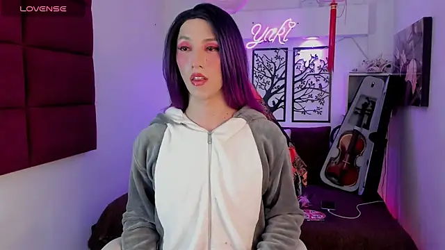 Snapshot of Yaki_Tai chatting on 03/15/25, 02:01 Yaki Tai online show from 03/15/25, 02:01