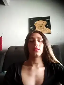 Snapshot of CharlotteBigCock chatting on 10/23/25, 04:50 CharlotteBigCock online show from 10/23/25, 04:50