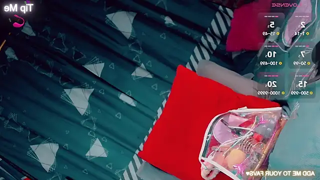 Snapshot of CharlotteBigCock chatting on 10/30/25, 02:29 CharlotteBigCock online show from 10/30/25, 02:29