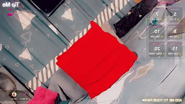 Snapshot of CharlotteBigCock chatting on 11/13/25, 03:55 CharlotteBigCock online show from 11/13/25, 03:55