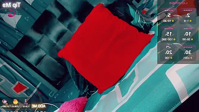 Snapshot of CharlotteBigCock chatting on 02/13/26, 02:02 CharlotteBigCock online show from 02/13/26, 02:02