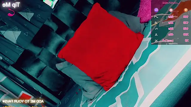 Snapshot of CharlotteBigCock chatting on 02/14/26, 02:14 CharlotteBigCock online show from 02/14/26, 02:14