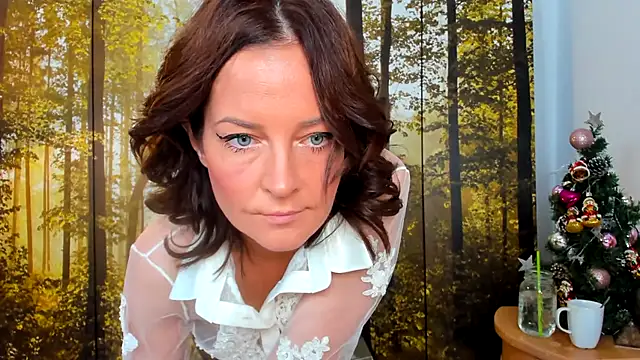 Snapshot of ViciousSiren chatting on 12/17/25, 06:19 ViciousSiren online show from 12/17/25, 06:19