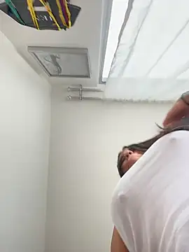 Snapshot of Reggie-Liam chatting on 02/11/26, 07:30 Reggie-Liam online show from 02/11/26, 07:30