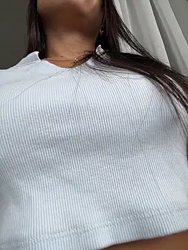 Snapshot of Reggie-Liam chatting on 02/20/26, 08:31 Reggie-Liam online show from 02/20/26, 08:31