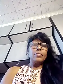 Snapshot of MsAttitude chatting on 06/22/26, 08:00 MsAttitude online show from 06/22/26, 08:00