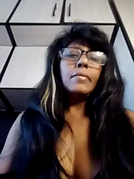 Snapshot of MsAttitude chatting on 07/08/26, 07:57 MsAttitude online show from 07/08/26, 07:57