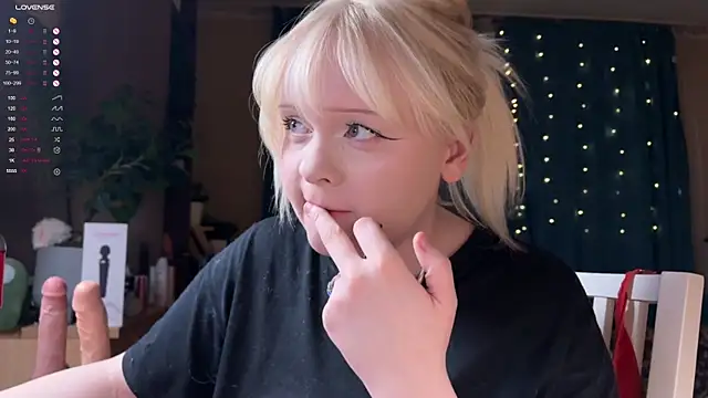 LisaLaas online show from 03/26/26, 10:04