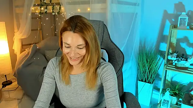 Snapshot of MistyBarnes chatting on 11/20/25, 01:11 MistyBarnes online show from 11/20/25, 01:11