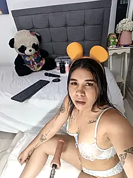 Snapshot of KIannaNicole chatting on 09/19/25, 03:19 KIannaNicole online show from 09/19/25, 03:19