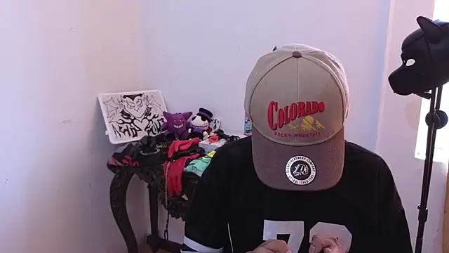 AcidMilo online show from 02/08/25, 03:53