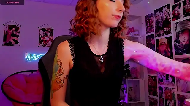 Snapshot of PrettyReckess chatting on 01/06/25, 08:35 PrettyReckess online show from 01/06/25, 08:35