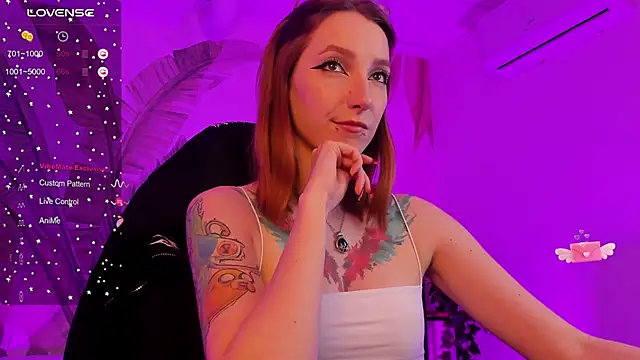 Snapshot of PrettyReckess chatting on 02/06/25, 02:37 PrettyReckess online show from 02/06/25, 02:37