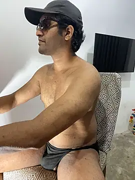 Snapshot of Lahirumadu2 chatting on 05/21/26, 04:58 Lahirumadu2 online show from 05/21/26, 04:58