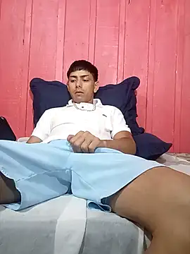 Snapshot of SEBASTHIAN chatting on 04/15/26, 01:34 SEBASTHIAN online show from 04/15/26, 01:34