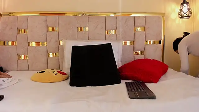 ttata 3 online show from 10/21/25, 11:44