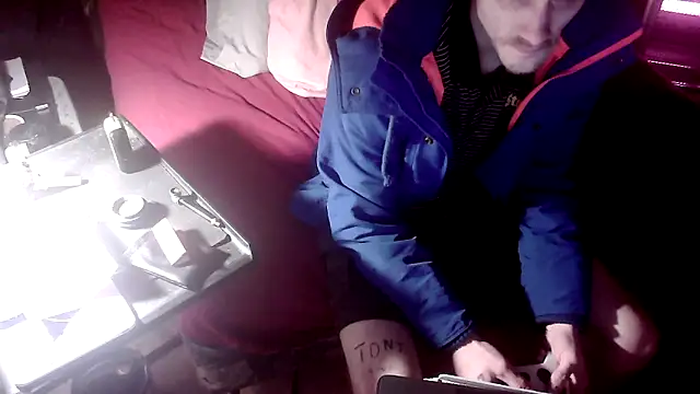 xxxTony999 online show from 12/04/24, 11:02