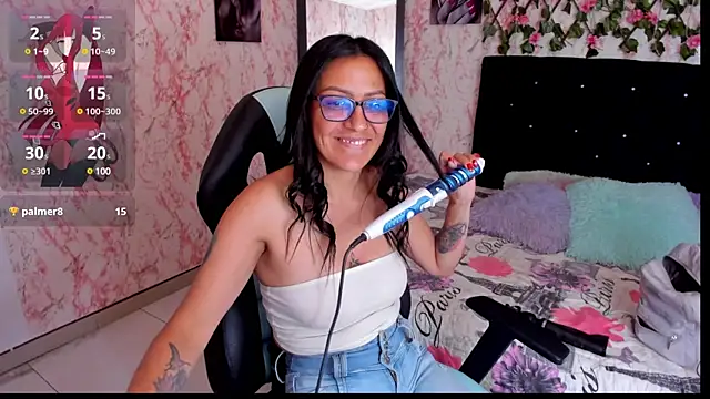 Snapshot of alma_blue chatting on 12/06/24, 11:03 alma blue online show from 12/06/24, 11:03