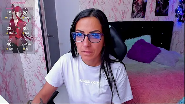 Snapshot of alma_blue chatting on 02/14/25, 07:33 alma blue online show from 02/14/25, 07:33