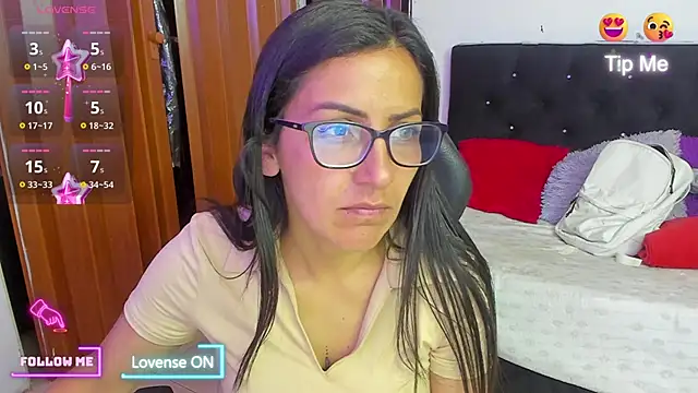 Snapshot of alma_blue chatting on 09/11/25, 10:54 alma blue online show from 09/11/25, 10:54