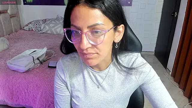 alma blue online show from 04/16/26, 10:12