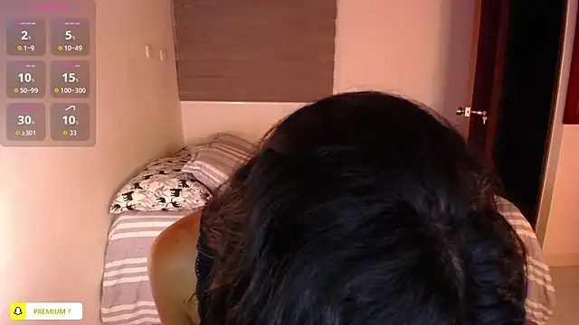 Snapshot of amyharlow_1 chatting on 11/07/25, 01:49 amyharlow 1 online show from 11/07/25, 01:49