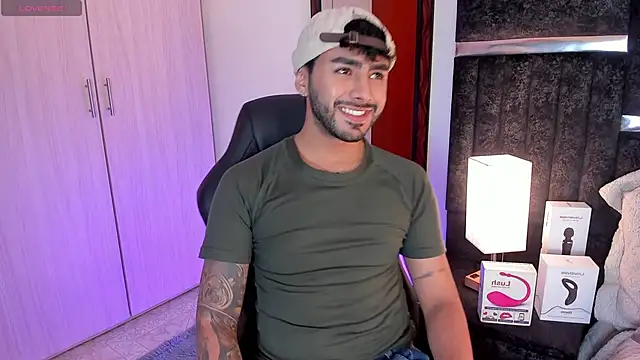 ItsMeEros online show from 02/04/25, 09:10