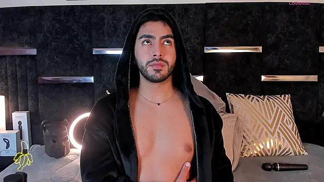 ItsMeEros online show from 03/17/25, 03:47