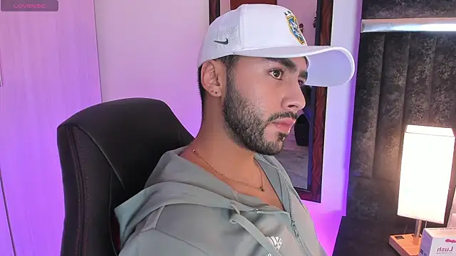 ItsMeEros online show from 03/19/25, 11:14