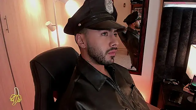 ItsMeEros online show from 10/24/25, 04:47