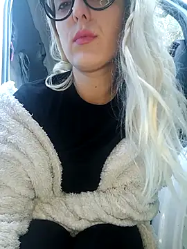 dolcehelena993 online show from 12/21/25, 02:13