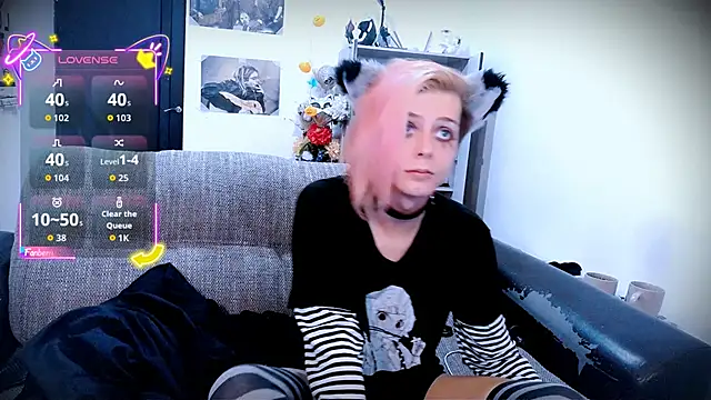 Snapshot of Littlepinkcat chatting on 09/30/25, 06:35 Littlepinkcat online show from 09/30/25, 06:35