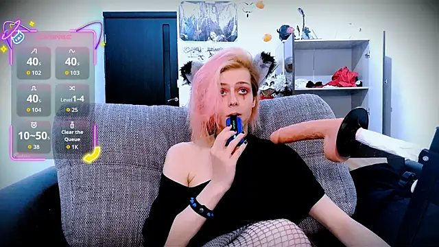 Snapshot of Littlepinkcat chatting on 10/06/25, 08:12 Littlepinkcat online show from 10/06/25, 08:12