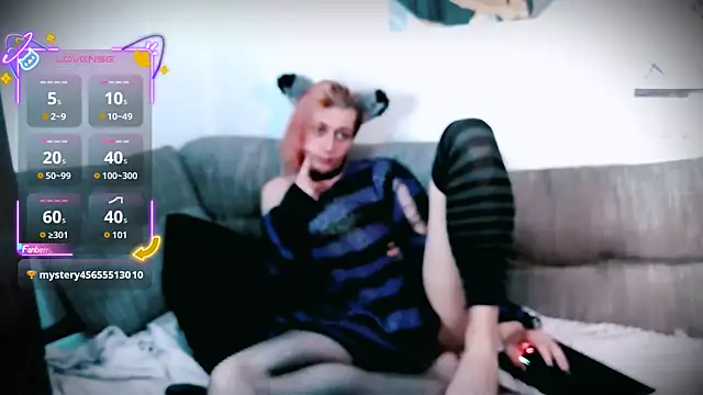 Snapshot of Littlepinkcat chatting on 10/16/25, 06:25 Littlepinkcat online show from 10/16/25, 06:25