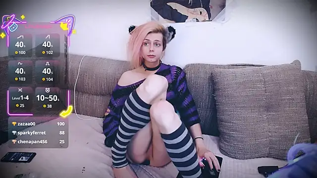 Snapshot of Littlepinkcat chatting on 10/30/25, 10:43 Littlepinkcat online show from 10/30/25, 10:43