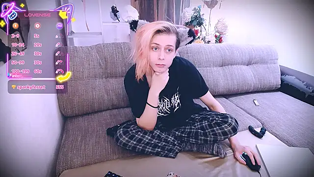 Snapshot of Littlepinkcat chatting on 11/29/25, 08:17 Littlepinkcat online show from 11/29/25, 08:17