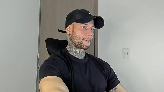  jamesleandros1 online show from 01/09/26, 11:06