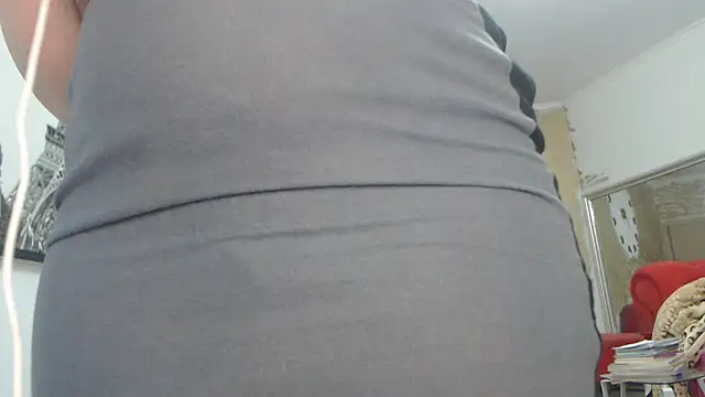 Snapshot of AnnaBellaLuckyXOXO chatting on 12/05/25, 12:58 AnnaBellaLuckyXOXO online show from 12/05/25, 12:58