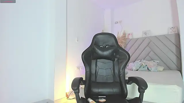 perlacobre999 online show from 02/20/25, 01:08