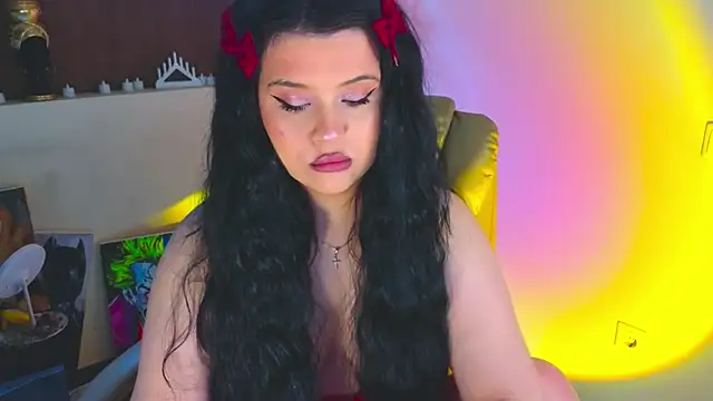 Snapshot of Malika_uAngel chatting on 04/25/26, 10:07 Malika uAngel online show from 04/25/26, 10:07