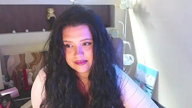 Snapshot of Malika_uAngel chatting on 06/11/26, 02:53 Malika uAngel online show from 06/11/26, 02:53