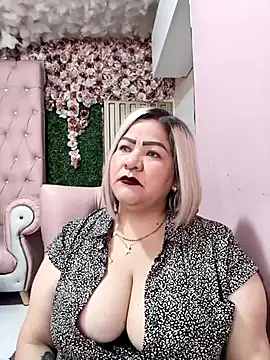 Dalessa Bigtits online show from 03/27/26, 09:25