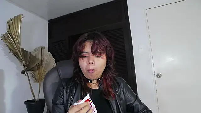 Snapshot of SabinaMerchetti chatting on 04/20/26, 02:03 SabinaMerchetti online show from 04/20/26, 02:03