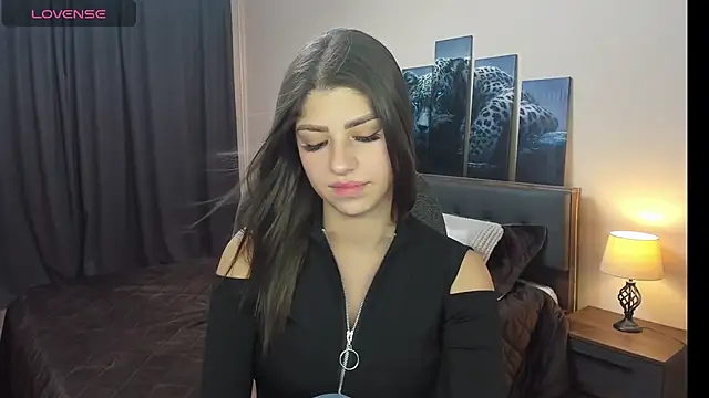 Snapshot of MaryMayson chatting on 12/19/24, 04:02 MaryMayson online show from 12/19/24, 04:02