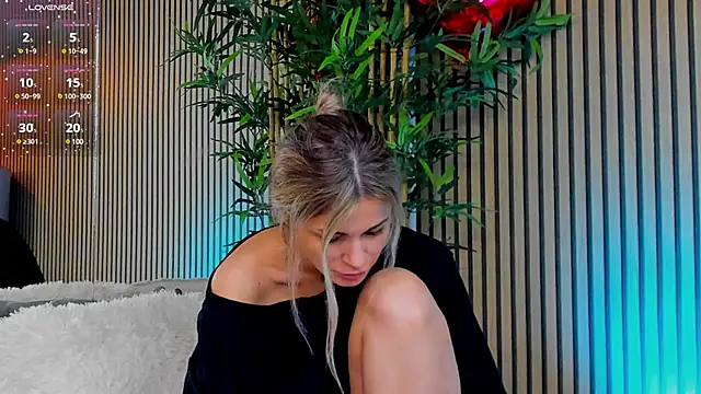 Avril Cyrus online show from 02/22/25, 07:12