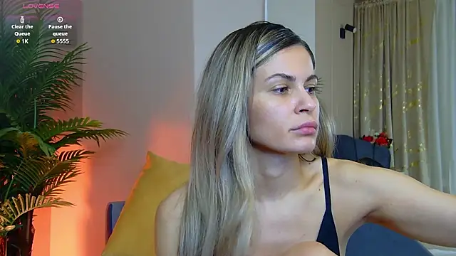 Avril Cyrus online show from 02/19/26, 07:59