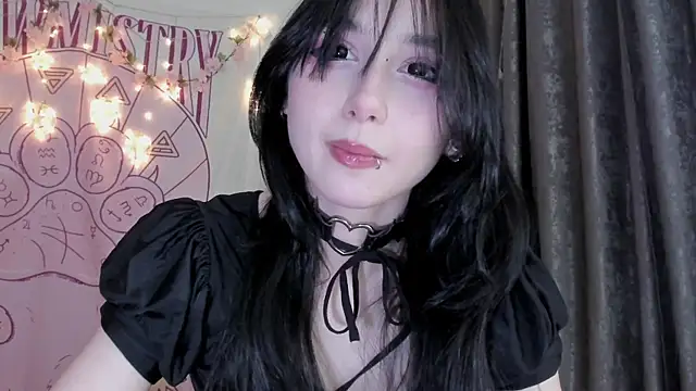 Holy420lolii online show from 12/04/25, 02:37