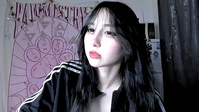 Snapshot of Holy420lolii chatting on 05/02/26, 05:18 Holy420lolii online show from 05/02/26, 05:18