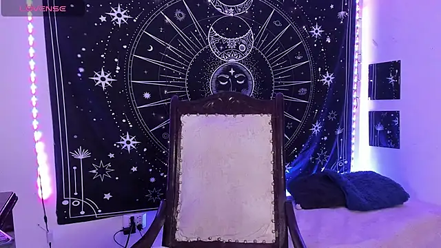 Snapshot of Eva_Lee_ chatting on 11/12/25, 08:04 Eva Lee online show from 11/12/25, 08:04