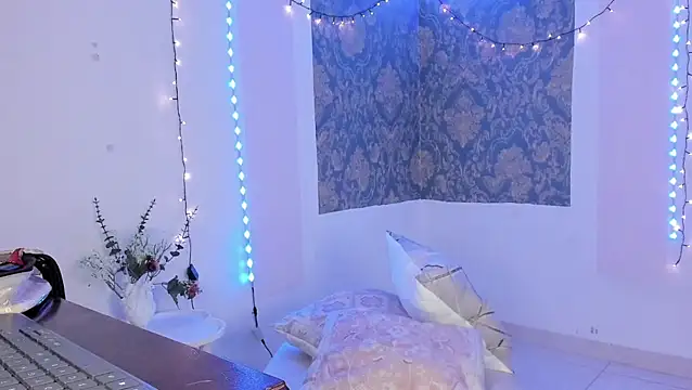 Eva Lee  online show from 03/26/26, 09:26